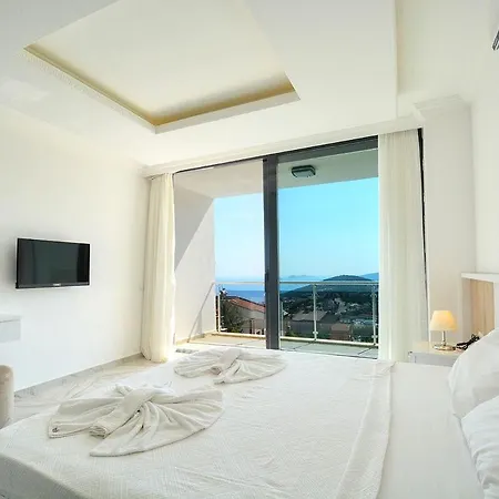 Villa Roza 3 *